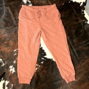 Old Navy quilted Joggers XL. NWOT